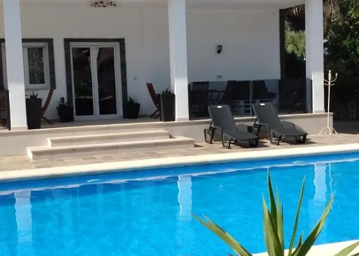 Boutique AlgarroboBoutique Hotel